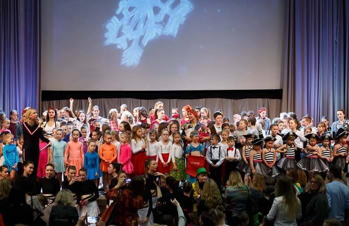 Фотоотчет с отчетного концерта "Елки 2017". 2-е отделение, Овация